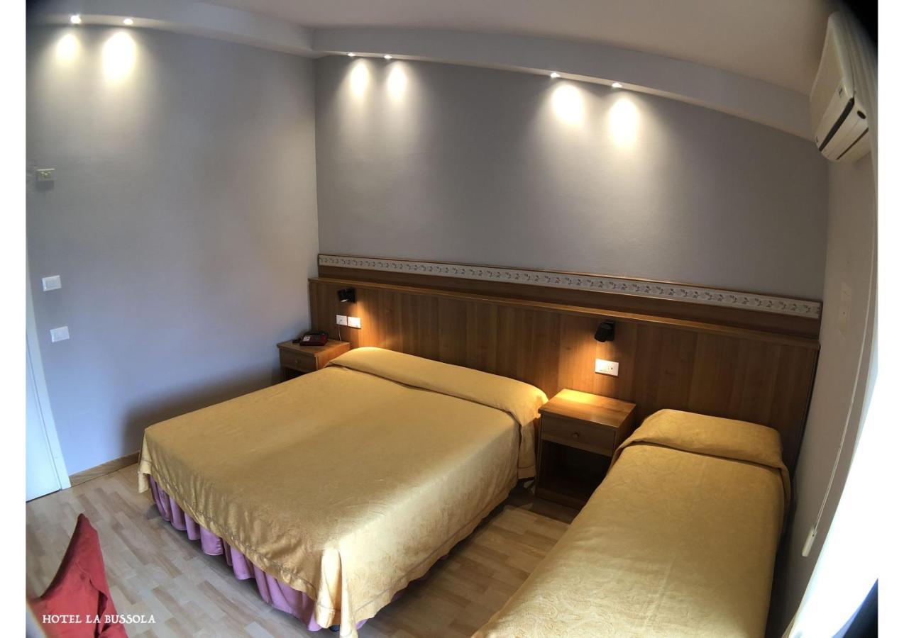 Hotel La Bussola Padenghe sul Garda Exterior foto